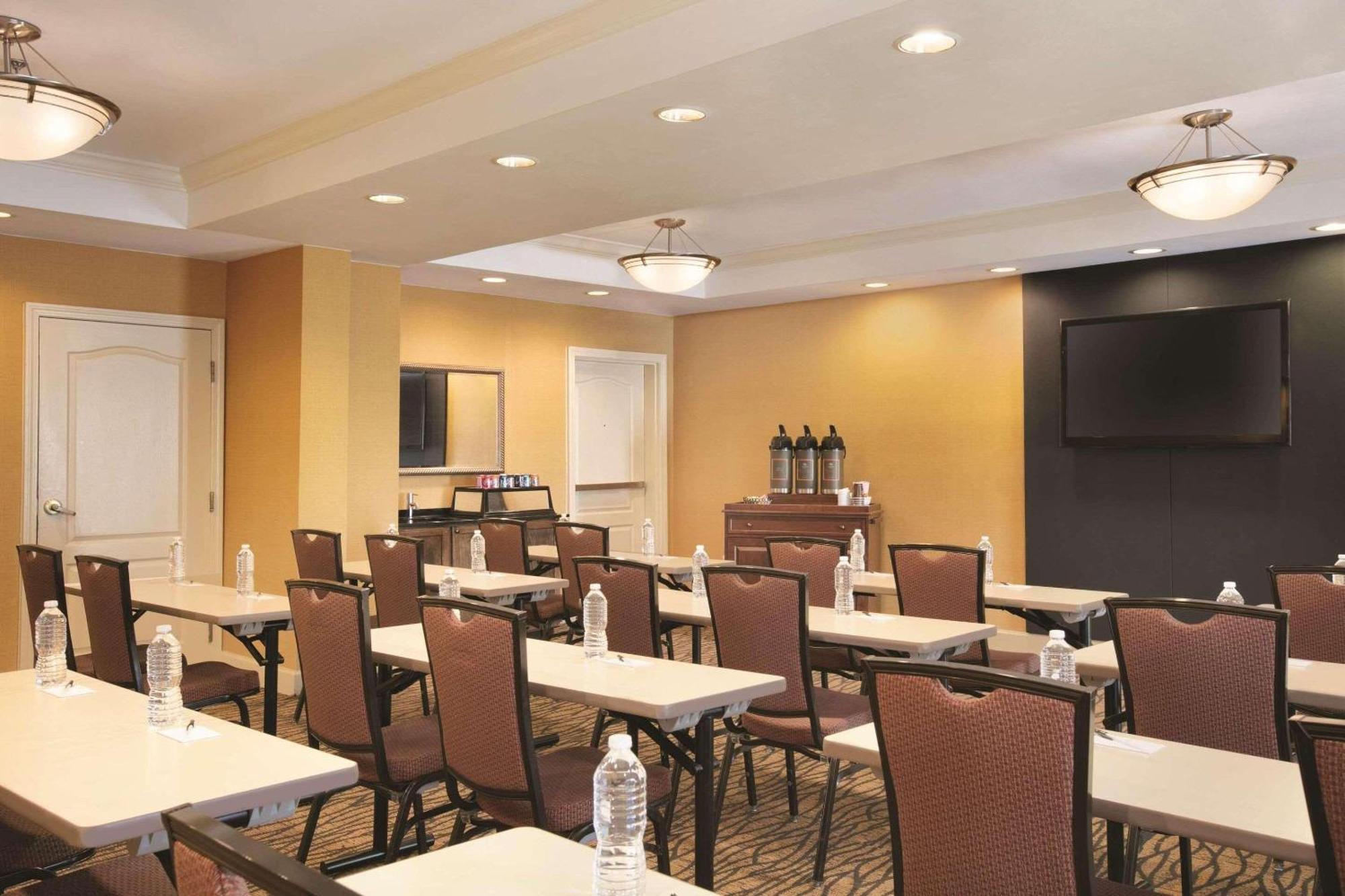 Country Inn & Suites By Radisson, Atlanta Airport North, Ga Exterior foto